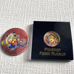 限定品】ポケモン化石博物館 ピカチュウメダル ピカチュウピンバッジ