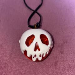 毒リンゴ ネックレス ライト ディズニー ペンダント 白雪姫 ハロウィン