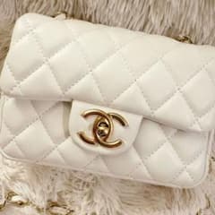 シャネル キルティング チェーンショルダーバッグ ホワイト