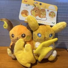 磁石でくっつくペアマスコット にたものどうし ライチュウ＆アローラ