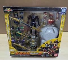バンダイ 超合金 装着変身5 仮面ライダークウガ ライジングフォーム