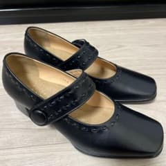 ルイヴィトン パドロック付黒パンプス37 高級感と履きやすさ兼ね備えた