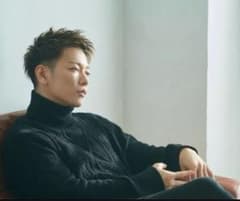 佐藤健 A-BYTS タートルネックセーター ブラック - メルカリ