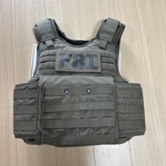 DBT UTOCタイプ プレートキャリアRG FBIパッチ付き LE装備 - メルカリ