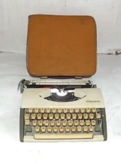 希少・動作良好】Olympia オリンピア タイプライター De Luxe - メルカリ