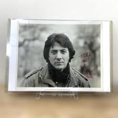 貴重】 ダスティン・ホフマン直筆サイン入り写真 認定書付き - メルカリ