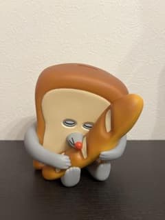 いとしのパン】パンどろぼう貯金箱 - メルカリ