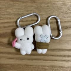 beco+81 しりみみうさぎ キーホルダー - メルカリ