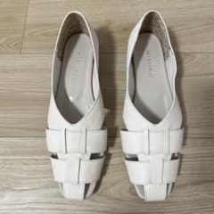 ルイヴィトン パドロック付黒パンプス37 高級感と履きやすさ兼ね備えた