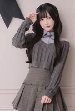 pium シャツレイヤードオープンショルダーニット - メルカリ