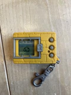 デジタルモンスター 初期 イエロー ver.1 - メルカリ