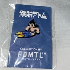 大阪関西万博PASONA×鉄腕アトムピンバッジ - メルカリ