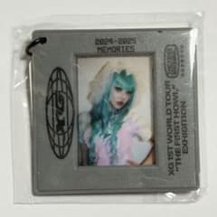 XG EXHIBITION カプセルトイ キーチェーン HINATA - メルカリ