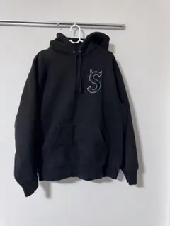 2026年最新】supreme sロゴ パーカー ツノの人気アイテム - メルカリ