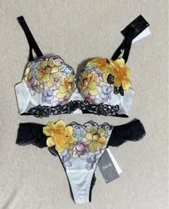 2026年最新】サルートe65の人気アイテム - メルカリ