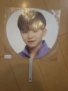 2026年最新】seventeen ウジ うちわの人気アイテム - メルカリ