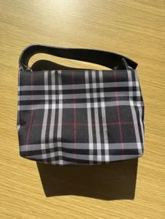 2026年最新】burberry ポーチ の人気アイテム - メルカリ
