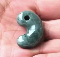 2026年最新】糸魚川翡翠 勾玉の人気アイテム - メルカリ