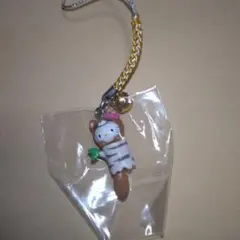 ハローキティ ご当地限定ストラップ 根付け オコジョ 信州 - メルカリ