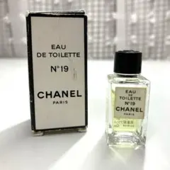 2026年最新】シャネルno.19の人気アイテム - メルカリ