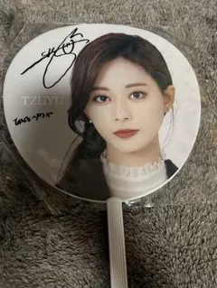 2026年最新】twice直筆の人気アイテム - メルカリ