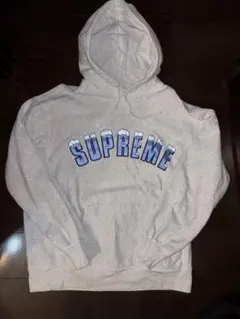 2026年最新】supreme アーチロゴ パーカーの人気アイテム - メルカリ