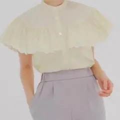 2026年最新】yori ブラウス スカラップの人気アイテム - メルカリ