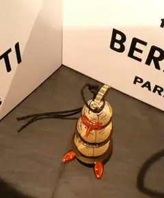 2026年最新】ベルルッティ ノベルティ チャームの人気アイテム - メルカリ
