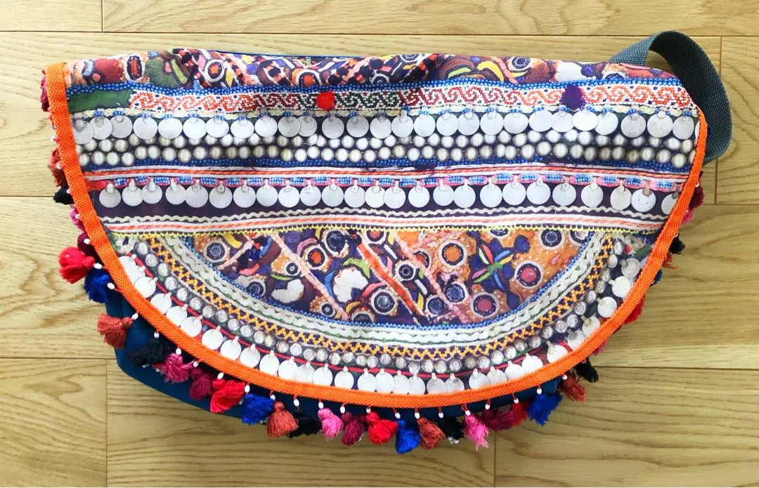 2026年最新】UNDERCOVER メッセンジャーバッグの人気アイテム - メルカリ