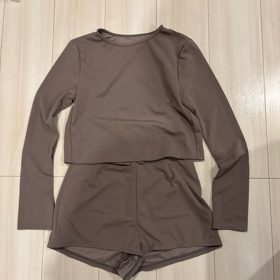 2026年最新】etre tokyo ラッシュガードの人気アイテム - メルカリ