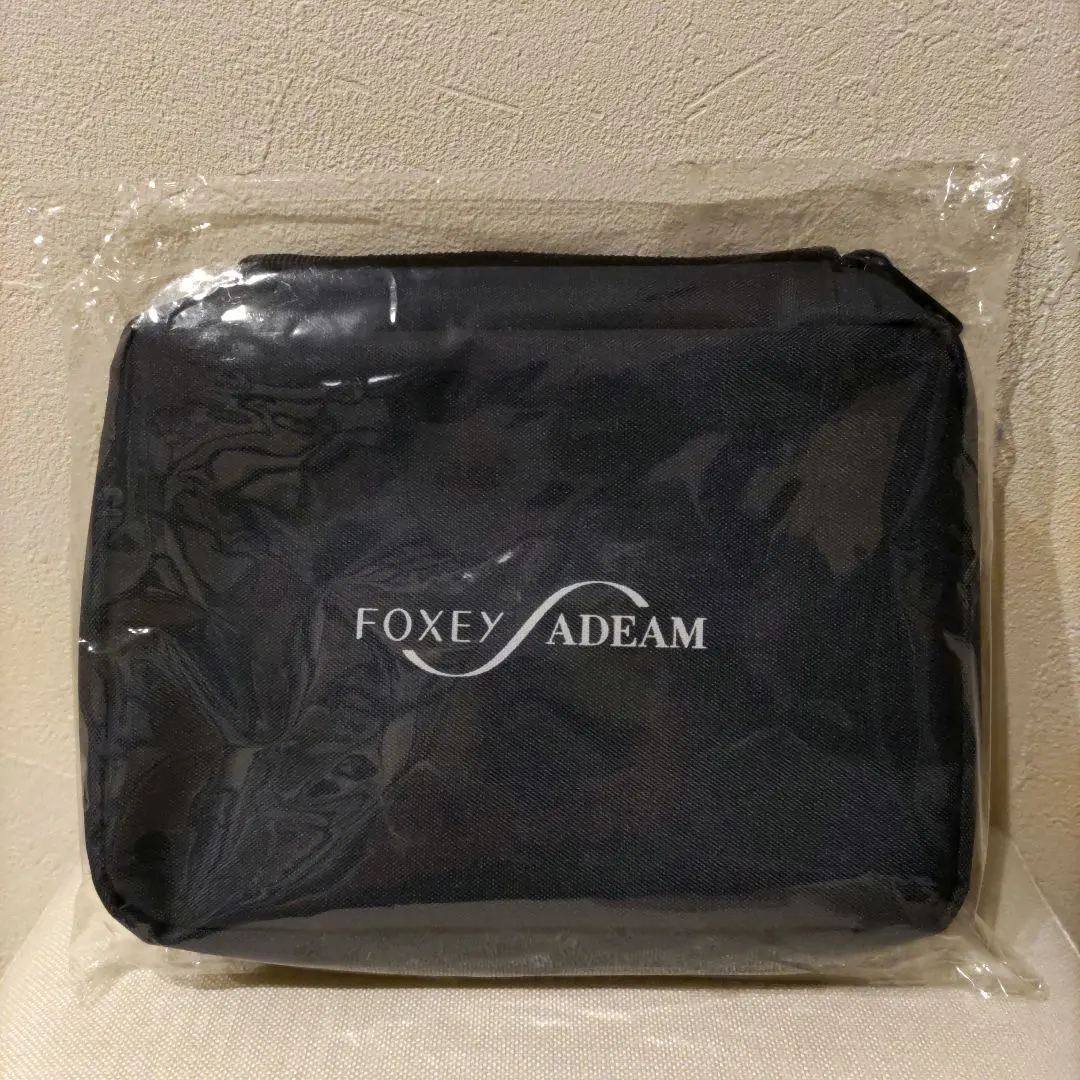 2026年最新】フォクシー トラベルポーチの人気アイテム - メルカリ