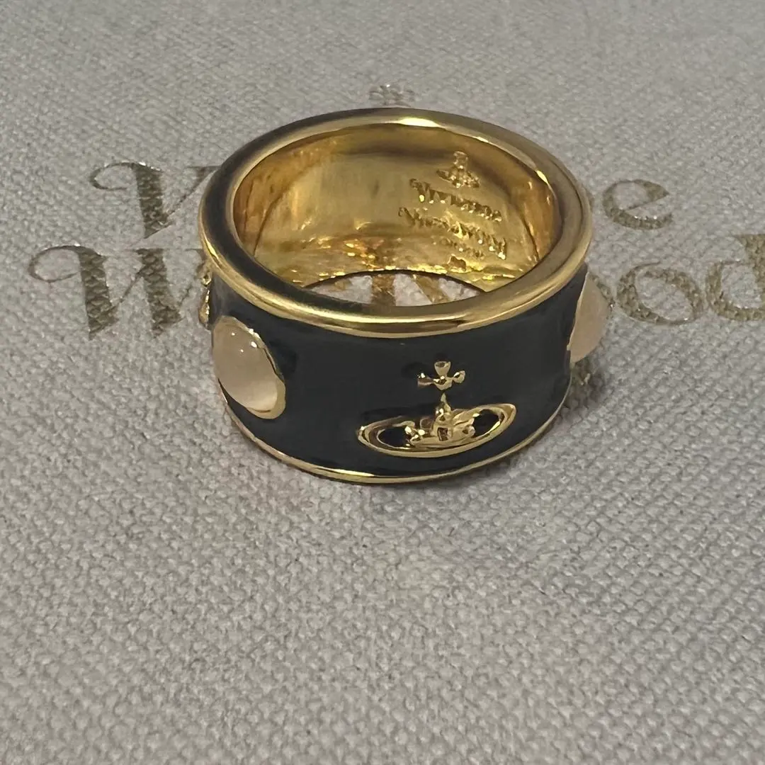 2026年最新】ヴィヴィアン キングリングの人気アイテム - メルカリ