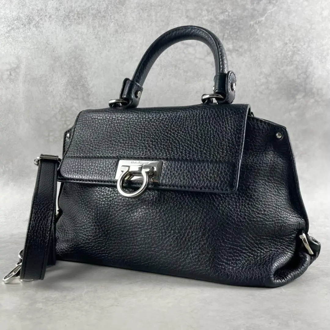 2026年最新】フェラガモ ソフィアの人気アイテム - メルカリ