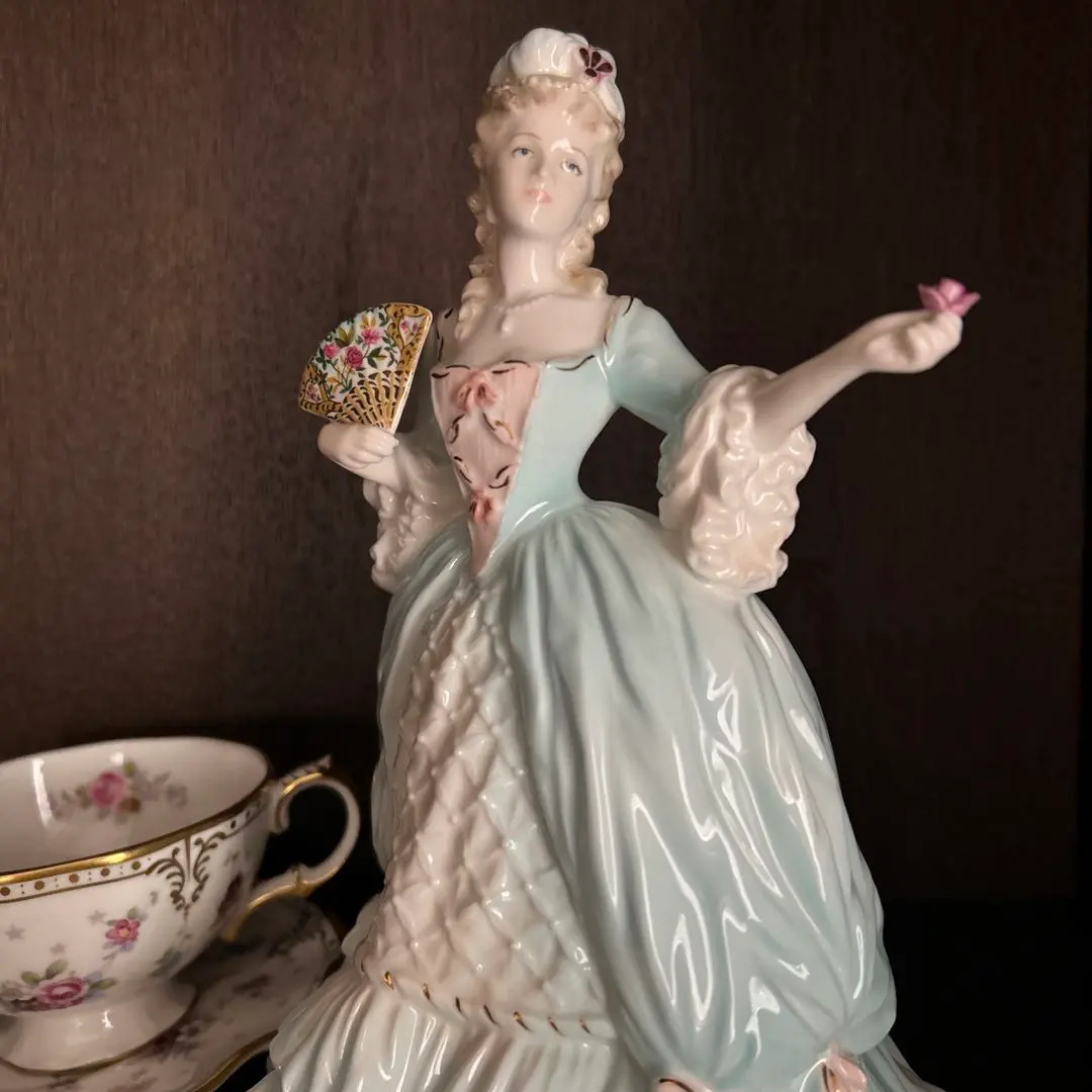 2026年最新】コールポート フィギュリンの人気アイテム - メルカリ