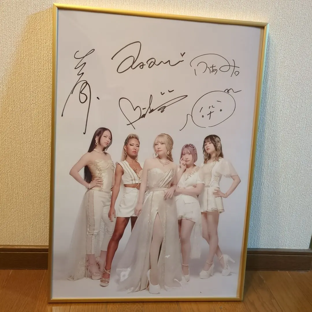 2026年最新】lovebites ポスターの人気アイテム - メルカリ