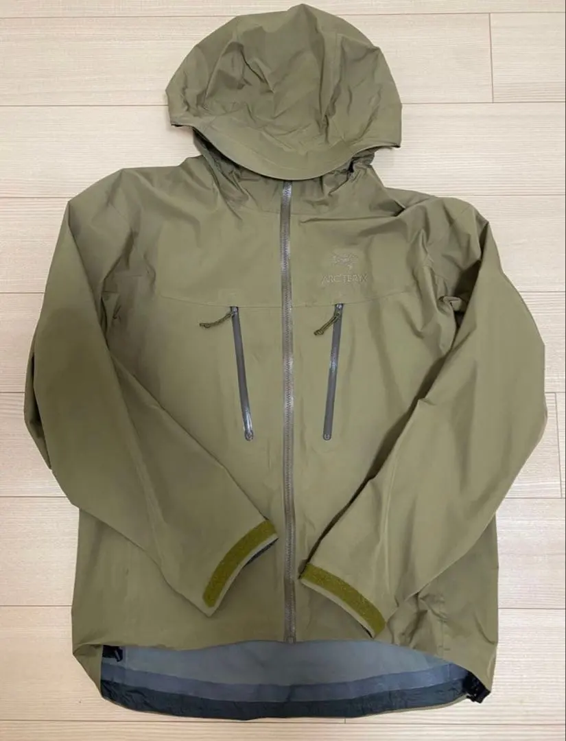 2026年最新】arc teryx leaf alpha ltの人気アイテム - メルカリ