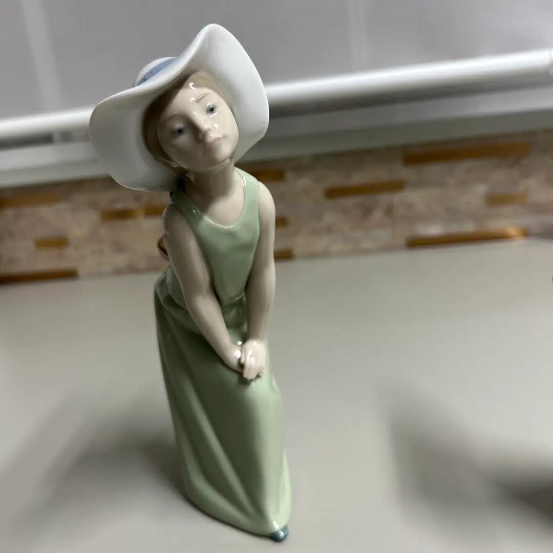 2026年最新】リヤドロ 帽子 少女の人気アイテム - メルカリ