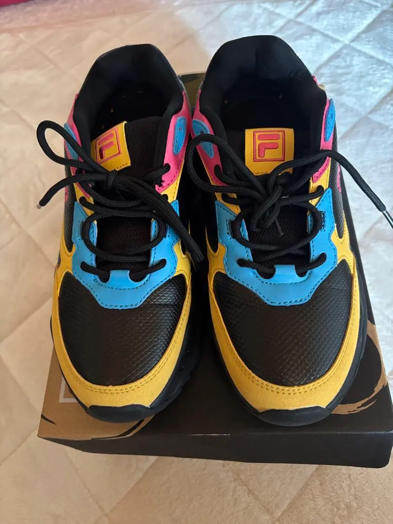 2026年最新】優里 スニーカーの人気アイテム - メルカリ