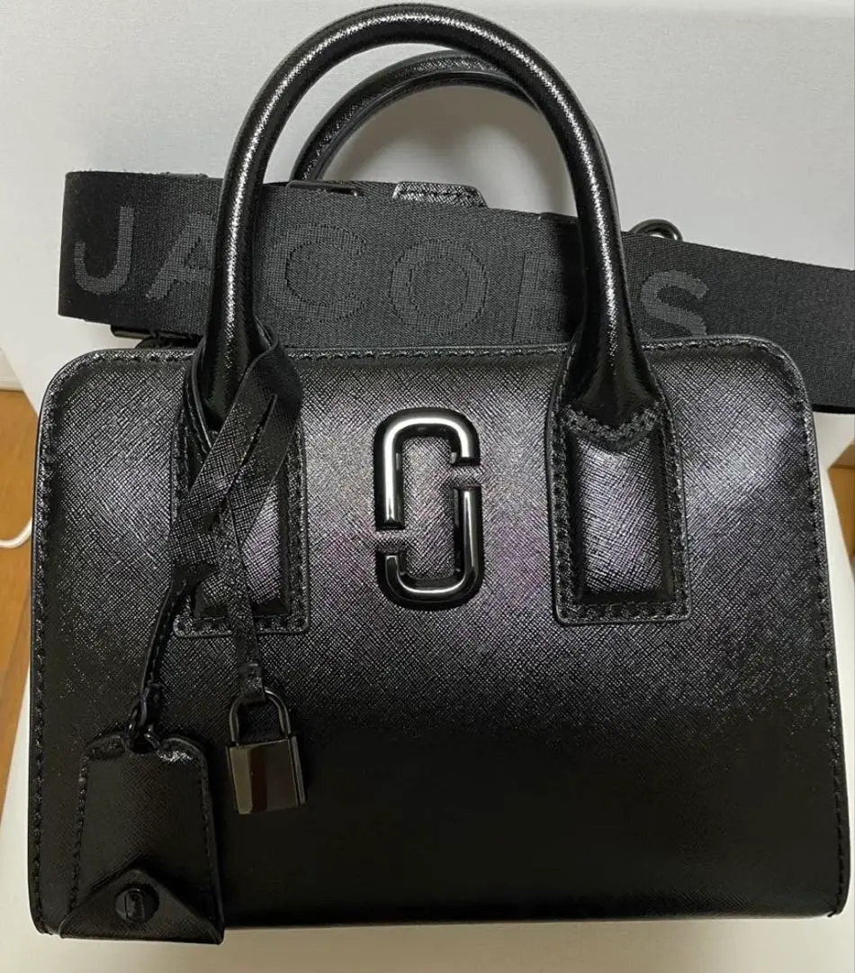 2026年最新】マークジェイコブス リトル ビッグの人気アイテム - メルカリ