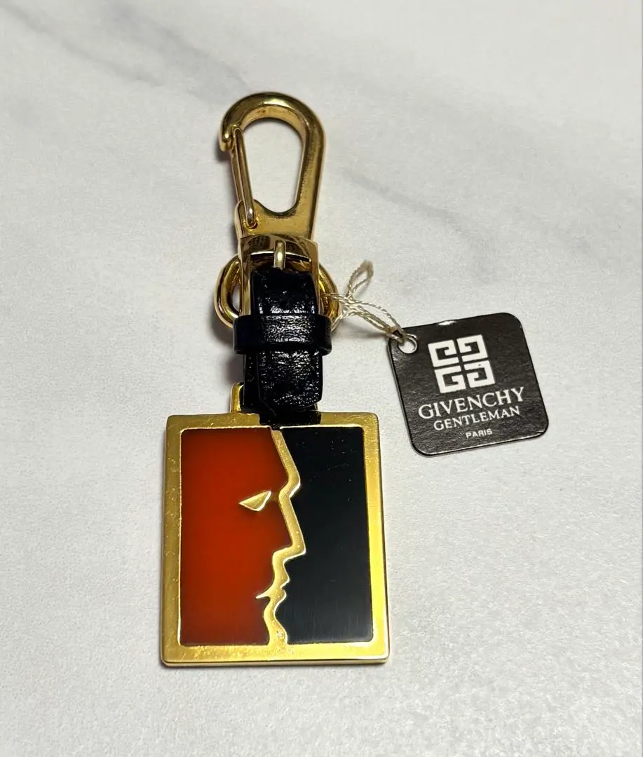 2026年最新】Givenchy キーホルダー・キーリングの人気アイテム - メルカリ