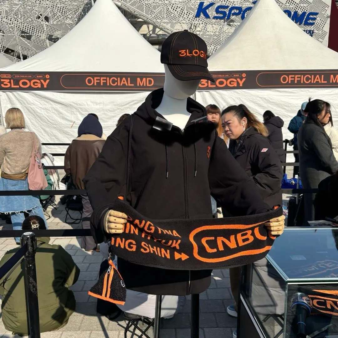 2026年最新】CNBlUE パーカーの人気アイテム - メルカリ