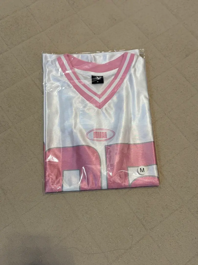 2026年最新】NiziUツアーTシャツの人気アイテム - メルカリ