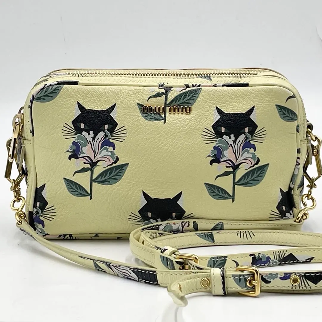 2026年最新】miumiu 花柄の人気アイテム - メルカリ