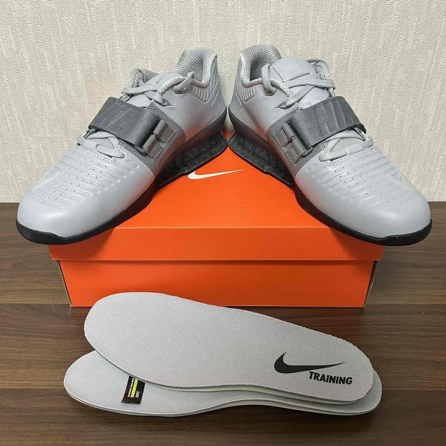 2026年最新】ロマレオス3の人気アイテム - メルカリ