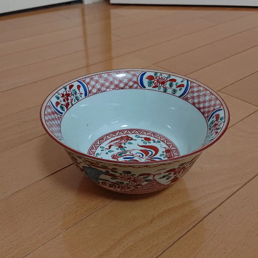 永楽善五郎九谷赤絵中鉢紅縁輪花鉢明治 大日本永楽造共布、共箱入