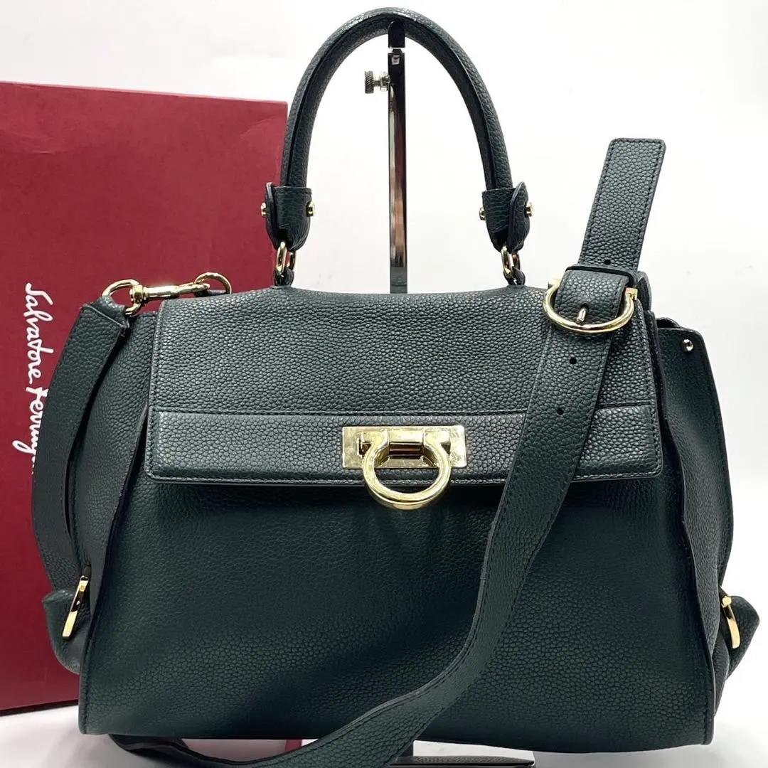 2026年最新】フェラガモ ソフィアの人気アイテム - メルカリ