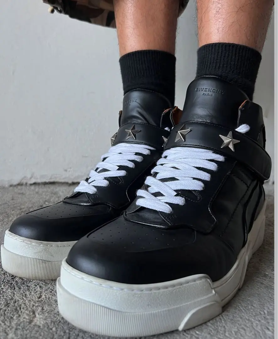 2026年最新】GIVENCHY ジバンシィ スタースタッズの人気アイテム