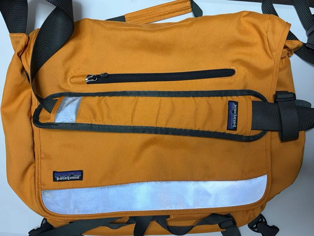 2026年最新】patagonia カラー：オレンジ系 メッセンジャーバッグの