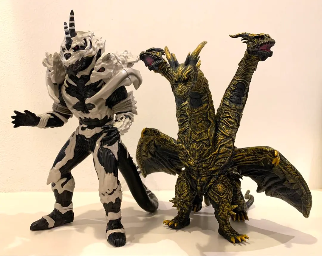 2026年最新】カイザーギドラ ソフビ 2004の人気アイテム - メルカリ