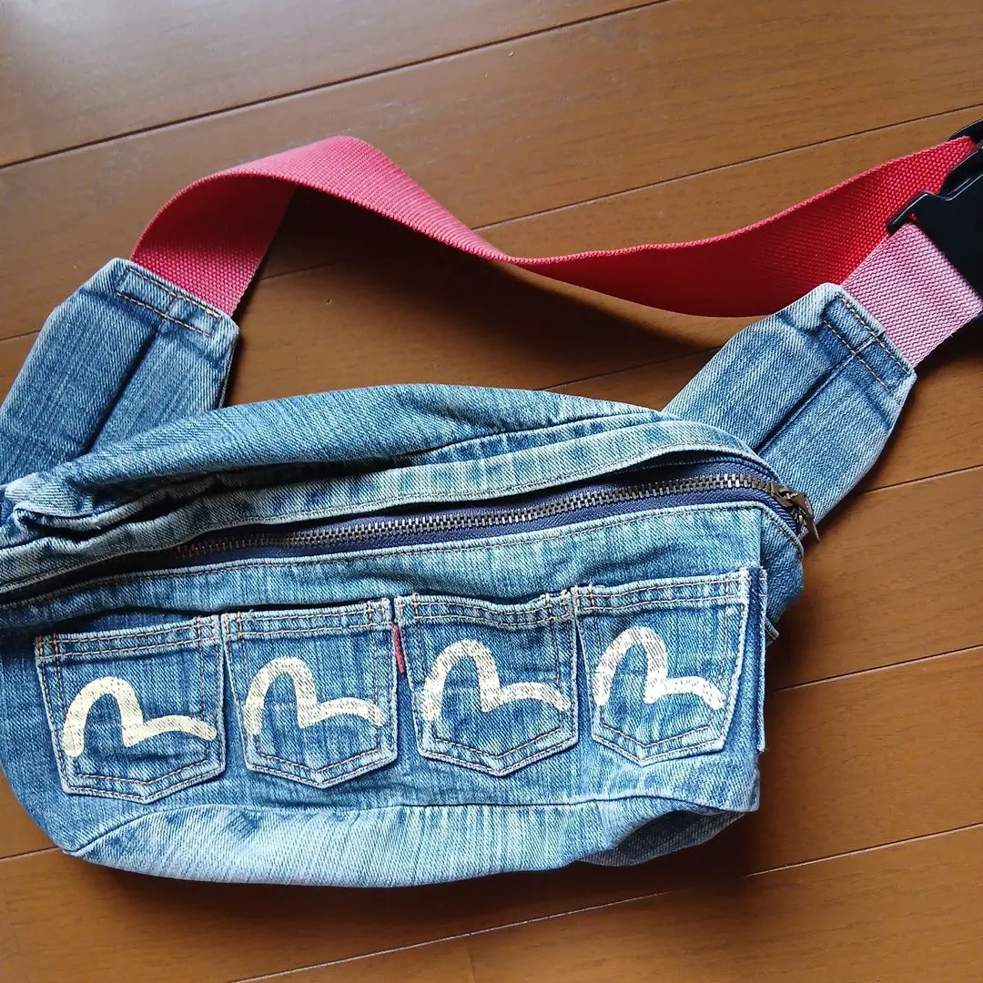 2026年最新】evisu ボディバッグの人気アイテム - メルカリ